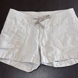 The North Face Khaki Pinstriped Linen Shorts Size 10 Regular